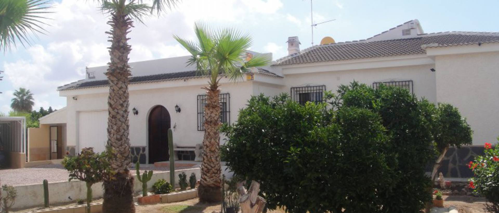 Resale - Finca / Country Property - Los Montesinos